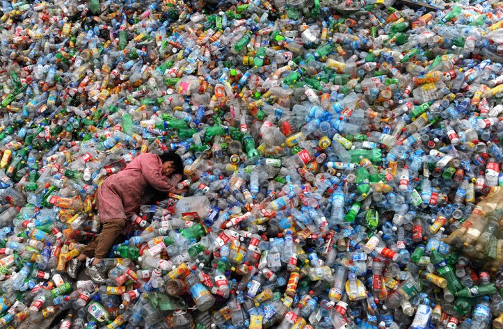 Soft drinks bottles pollution